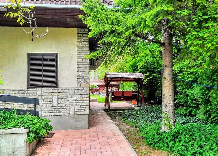Balaton Chill House 펜션