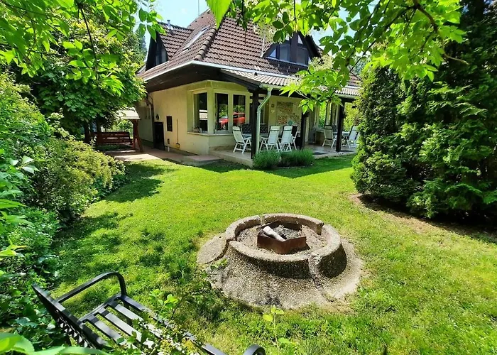 Balaton Chill House 펜션